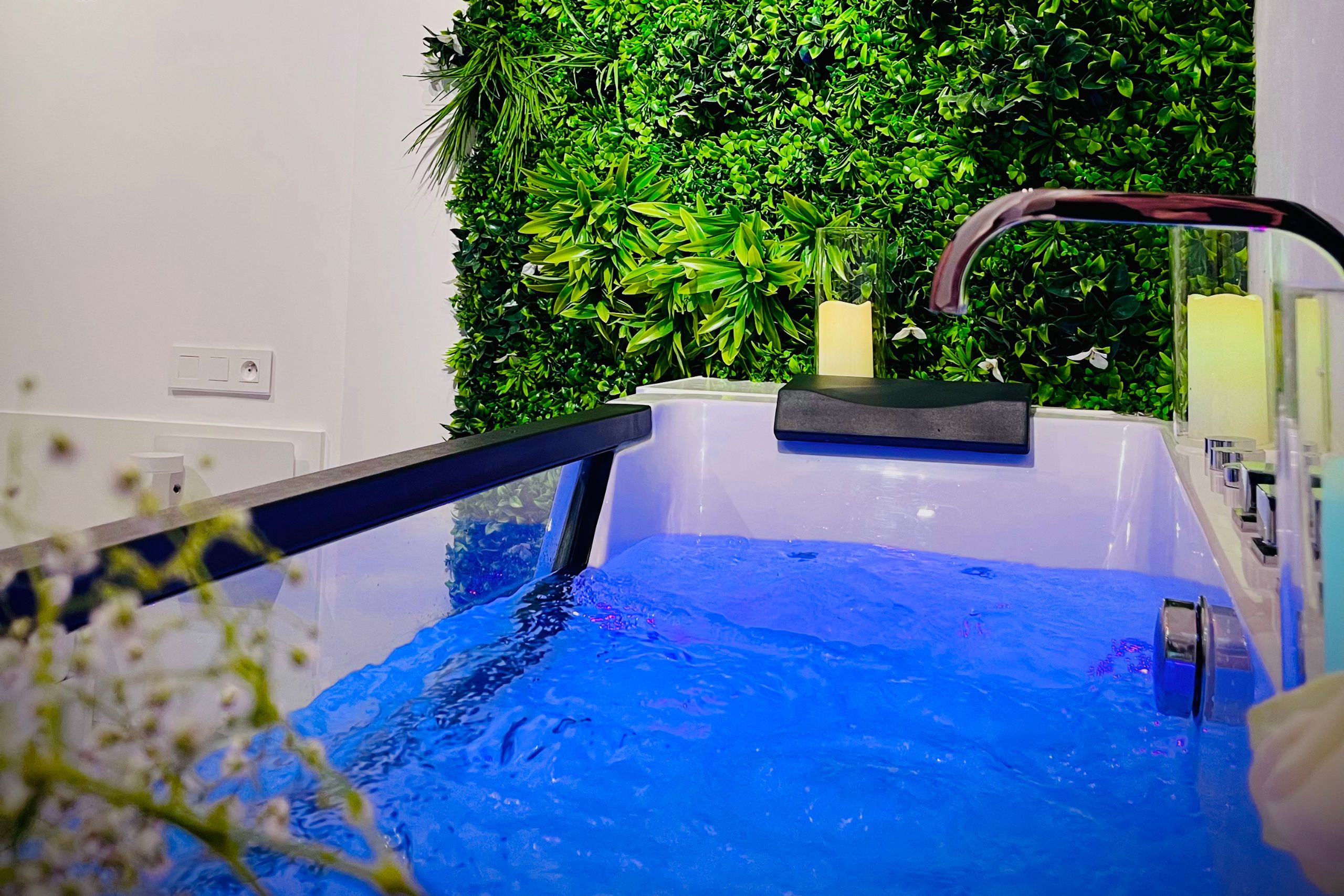 Offrez-vous un week-end romantique à Montpellier balades, dîners en amoureux, spas et jacuzzi privatif pour des souvenirs à deux inoubliables. Offrez-vous un week-end romantique à Montpellier : balades, dîners en amoureux, spas et jacuzzi privatif pour des souvenirs à deux inoubliables.
